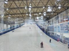 -乔波室内滑雪场