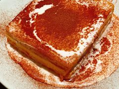 漏奶滑-潮界(虹桥新天地店)