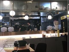 -POKEE VIA&Brunch·维娅(重庆来福士店)