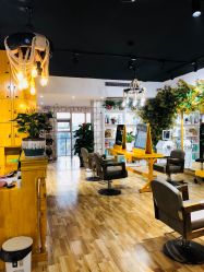 -明洞造型精品烫染