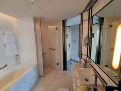 -上海世茂皇家艾美酒店