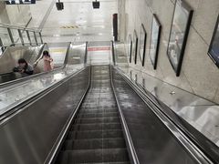 -白石桥南(地铁站)