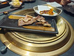 -铭牛烧肉·和牛海鲜自助(高新月牙湖店)