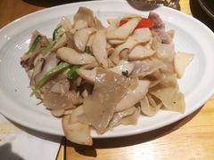 -十三式重庆江湖菜(金茂览秀城店)