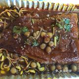 无骨龙利鱼，配菜有豆芽，豆皮