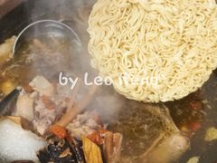 -威邵鸡煲(西华路总店)