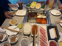 -海底捞火锅(新松江路生日主题店)
