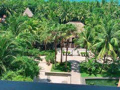 -三亚湾海居铂尔曼度假酒店