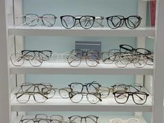 -三叶眼镜城(八佰伴店)
