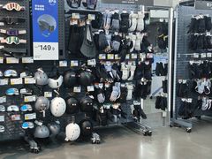 -迪卡侬(越秀公园店)