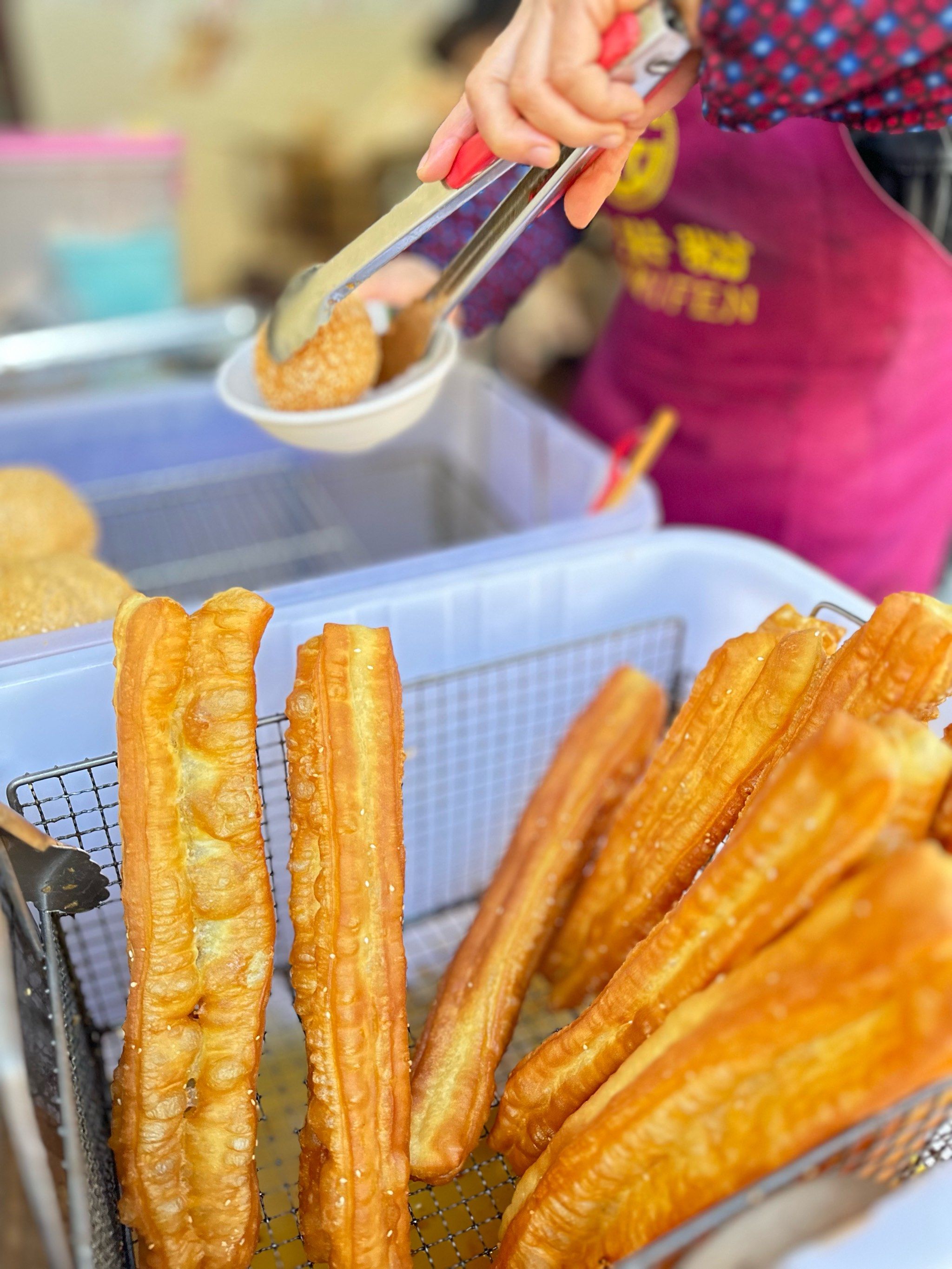 这可是罗江的招牌油条呢#豆浆油条 你没吃过的特色早餐