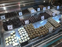 -VENCHI 闻绮(北京国贸商城店)