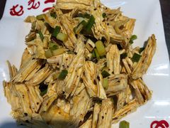 -屯老二农家铁锅炖·行业领军者(梅江店)