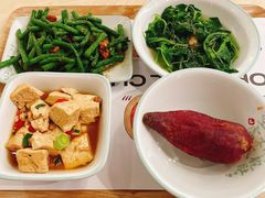 -老乡鸡(上海白玉兰广场店)