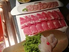 -老牌坊云南鱼豆花火锅(哈西万达店)