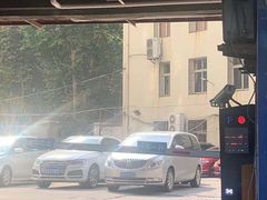 -武汉国际大厦-停车场