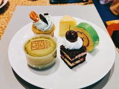 -怡咖啡海鲜自助餐厅(浦东香格里拉店)