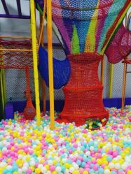 -蹦贝运动中心·蹦床·攀岩·闯关(龙岗店)