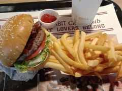 -The Habit Burger Grill 哈比特汉堡(复兴soho店)