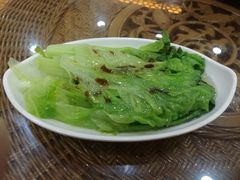 油菜。-正宗潮州鱼蛋粉(长寿西路店)