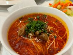 肥肠面-金熊猫川菜餐厅