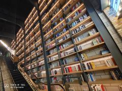 等候区-CGV影城(滨江天街IMAX店)