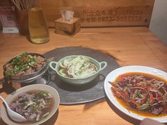 -大众跷脚牛肉馆·非遗传承单位(峨眉山店)