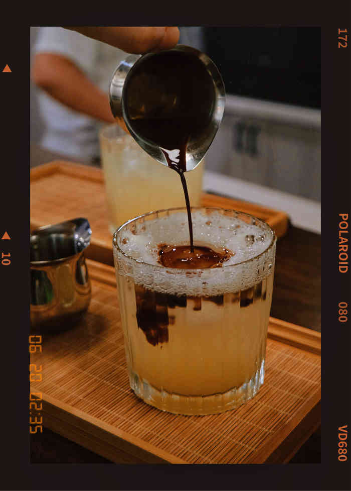 double cafe-"在纱帽河的小巷子里 对于本地人来说应该不.