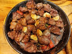 -老东镇啤酒屋海鲜加工·蒸汽海鲜·海鲜烧烤(台东店)