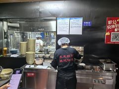-亮亮面馆(经六路店)