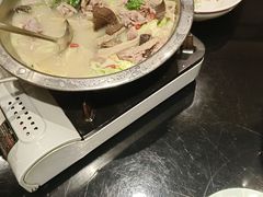 -川流不息·地道川菜·小龙虾(新松江路店)