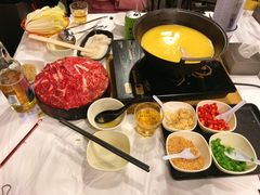 -鲜入围煮花胶鸡海鲜火锅
