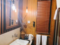 -三峡国际房车露营地(G348店)