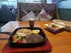 -豪客嘉族·麦尼顿西餐厅(乐福天下店)