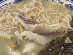 -明呈黄鱼面馆(斜土路店)