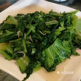 点了招牌焖蛋燕，白切羊，还有杂烩锅、海鲜锅和杂鱼锅