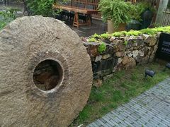 -田园东方蜜桃村的田野营地