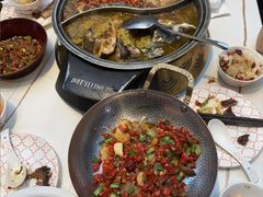 -阿瓦山寨·湘菜现炒·剁椒鱼头王(咸阳总店)