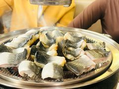 -围炉肉舍•炭烤活鳗•丹东海鲜烤肉(步行街店)