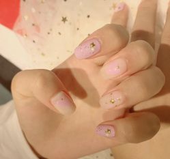 -吉吉靓甲美睫