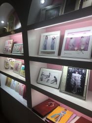 -十月摄影•专注孕婴童写真(汉口香港路店)