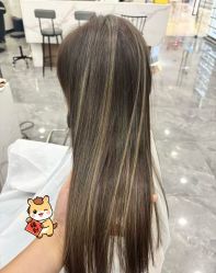 -首脑美发沙龙