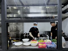 -四川小胡子海鲜(丁村万人海鲜广场店)