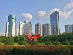 -万绿园