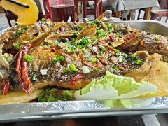 -梓檚中餐厅湖北菜小龙虾武昌鱼排骨藕汤(黄鹤楼店)