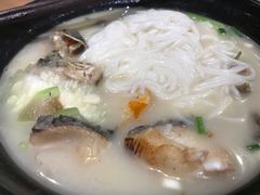 -胖子鱼粉(采霞街店)