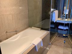 -上海龙之梦万丽酒店