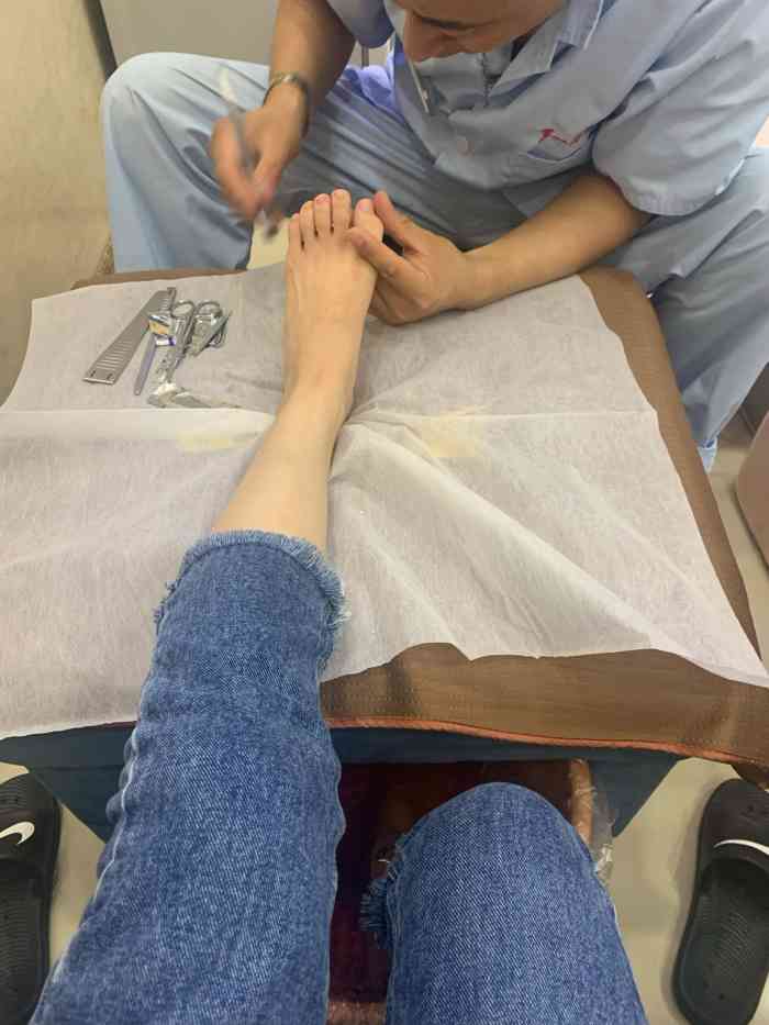 罗一刀修脚(小营店)-"自己不太会剪脚指甲,所以喜欢在外修脚.团.
