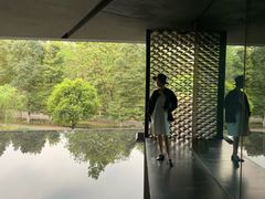 -知美术馆