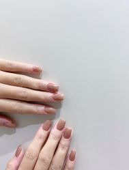 -花岐款式专研健康美甲沙龙
